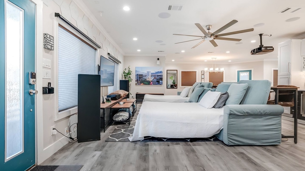 Photo of Bedroom in Five Points