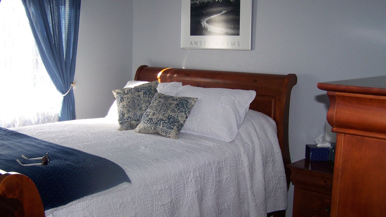 Photo of Bedroom in Elgin