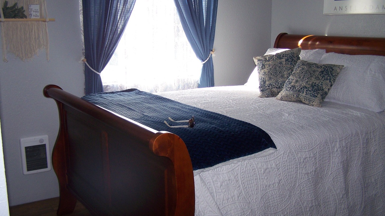 Photo of Bedroom in Elgin