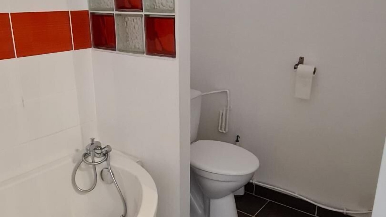 Photo of Bathroom in Samer