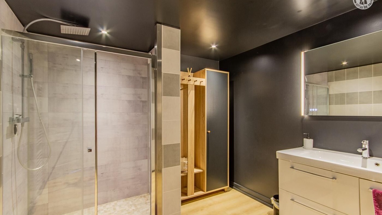 Photo of Bathroom in Serrieres