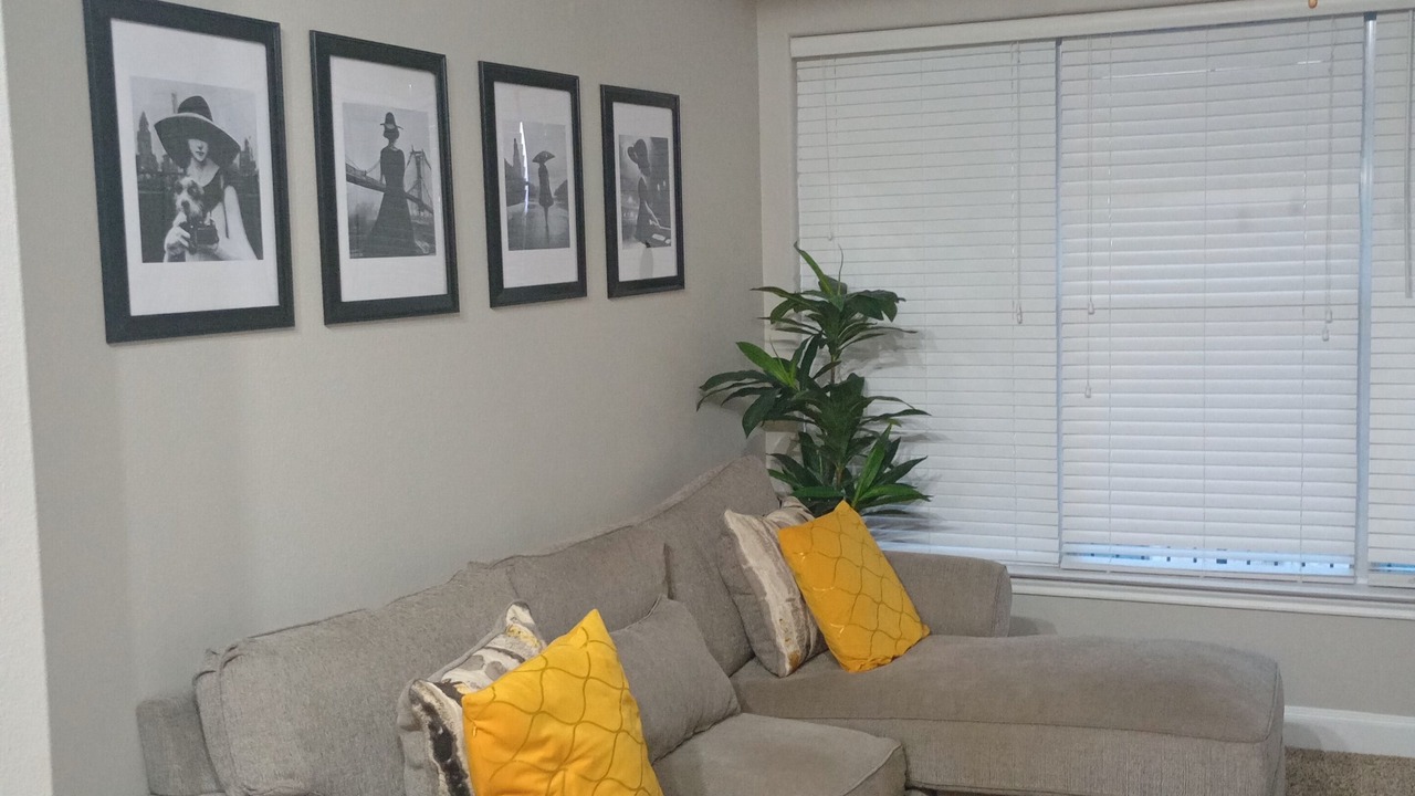Photo of Livingroom in Cinco Ranch