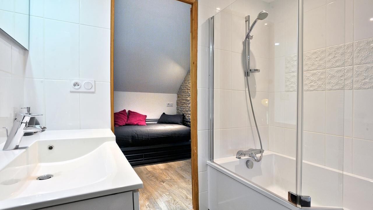 Photo of Bathroom in Saint-Wambert-des-Trois-Vallees