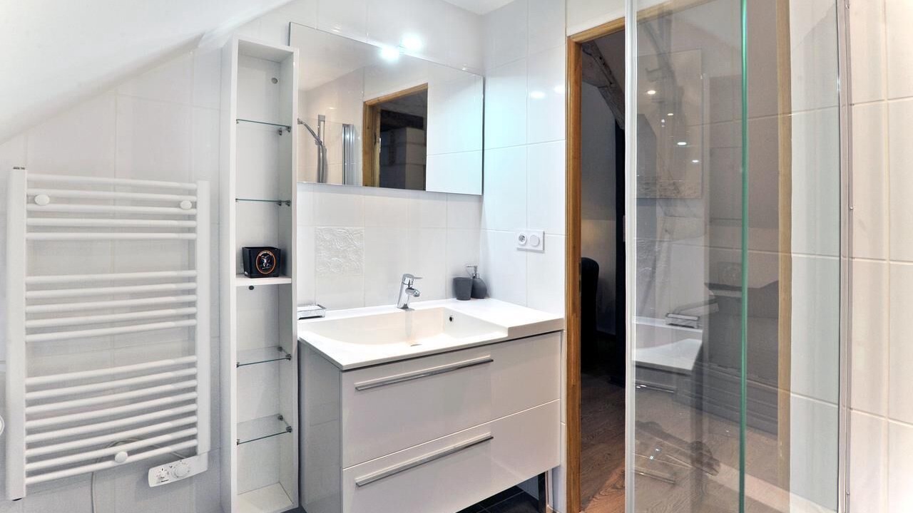 Photo of Bathroom in Saint-Wambert-des-Trois-Vallees
