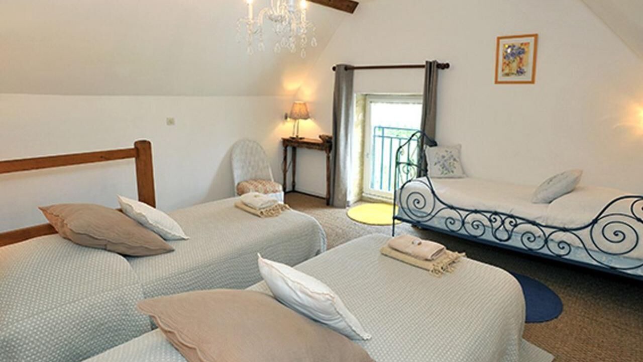 Photo of Bedroom in Saint-Wambert-des-Trois-Vallees