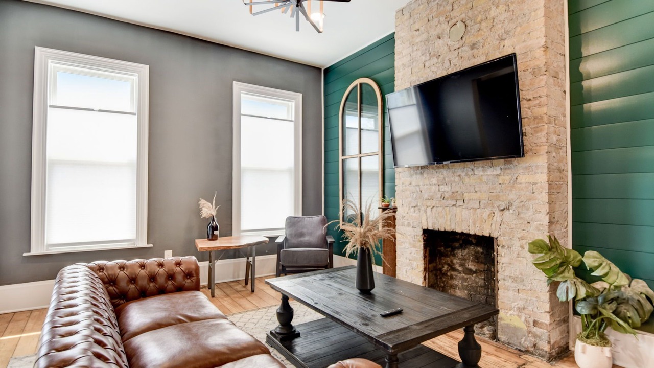 Photo of Livingroom in Fifth Ward