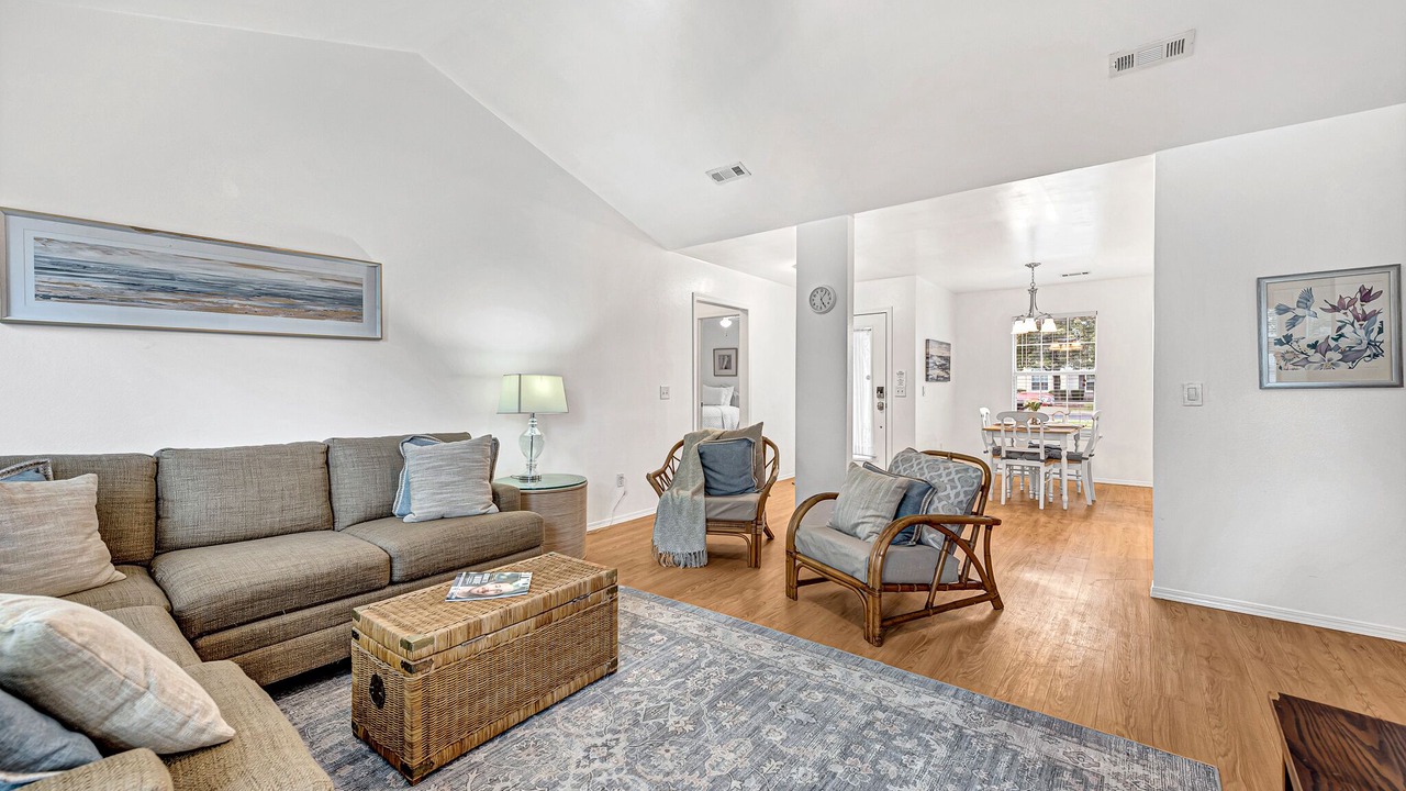 Photo of Livingroom in Lowell