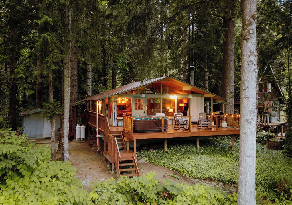 Photo of Outdoor in Gold Bar