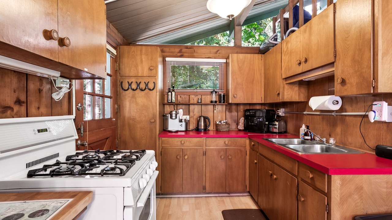 Photo of Others in Gold Bar