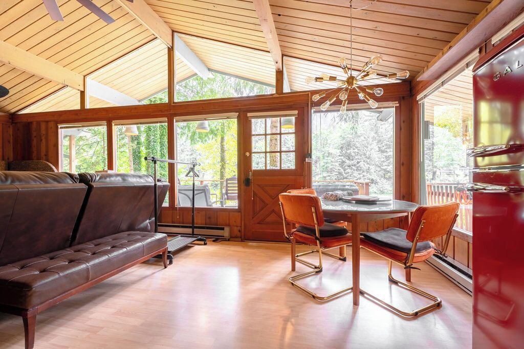 Photo of Others in Gold Bar