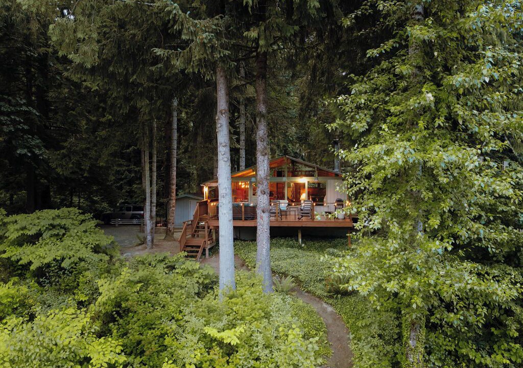 Photo of Outdoor in Gold Bar