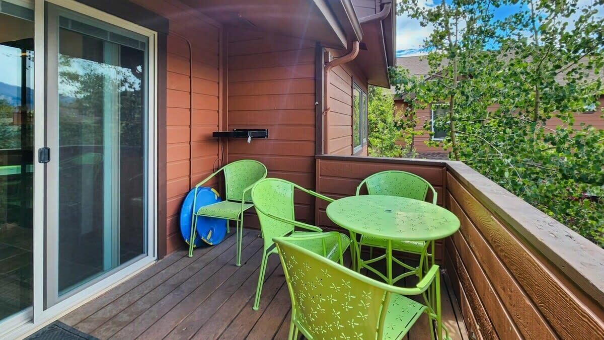Photo of Patio Balcony in Baldy Mountain
