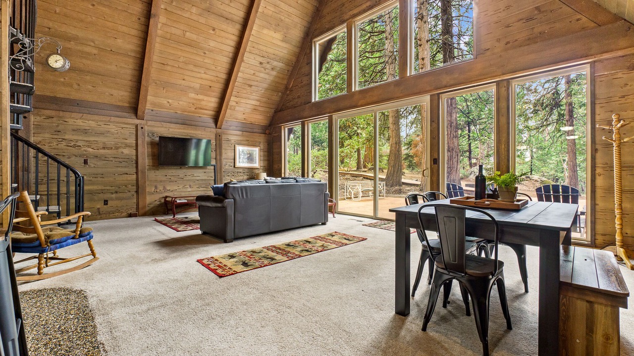 Photo of Livingroom in Sierra Cedars