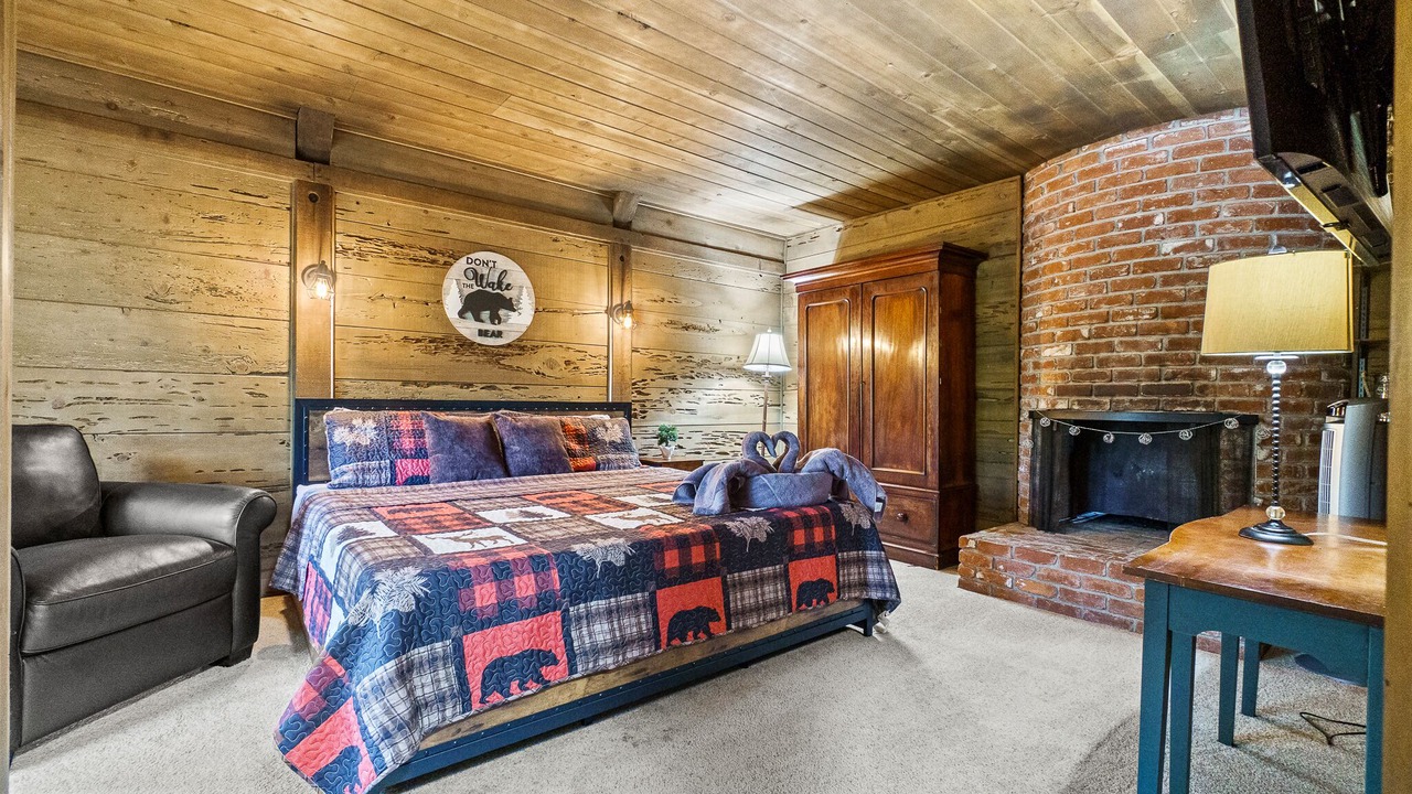 Photo of Bedroom in Sierra Cedars
