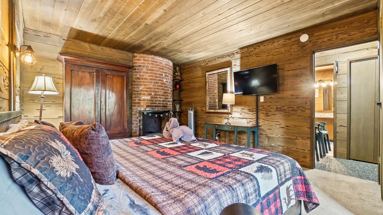Photo of Bedroom in Sierra Cedars