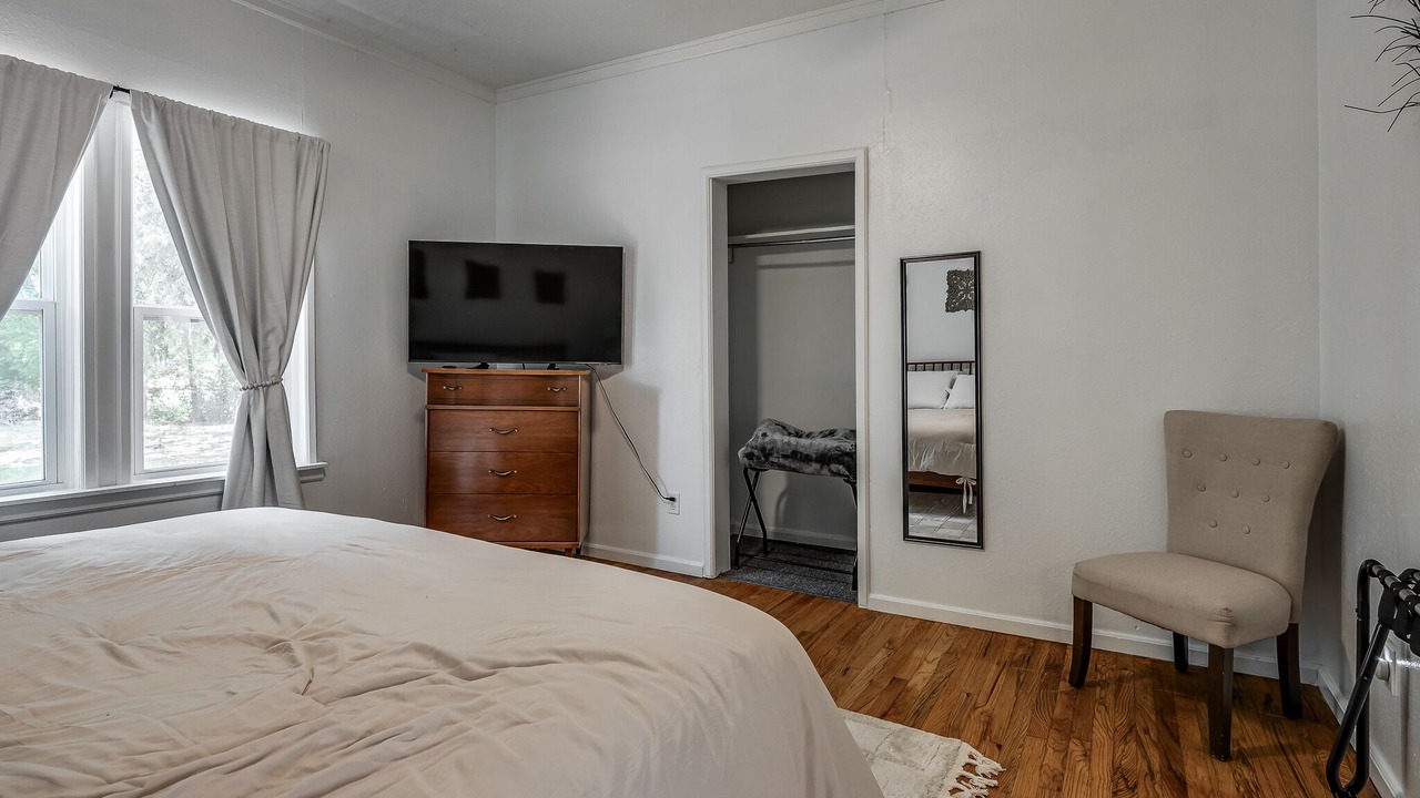 Photo of Bedroom in Norman