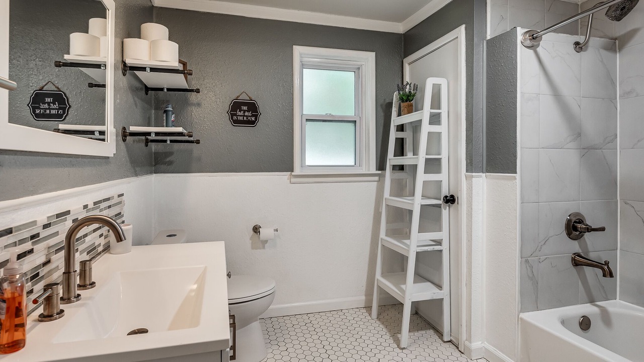 Photo of Bathroom in Norman
