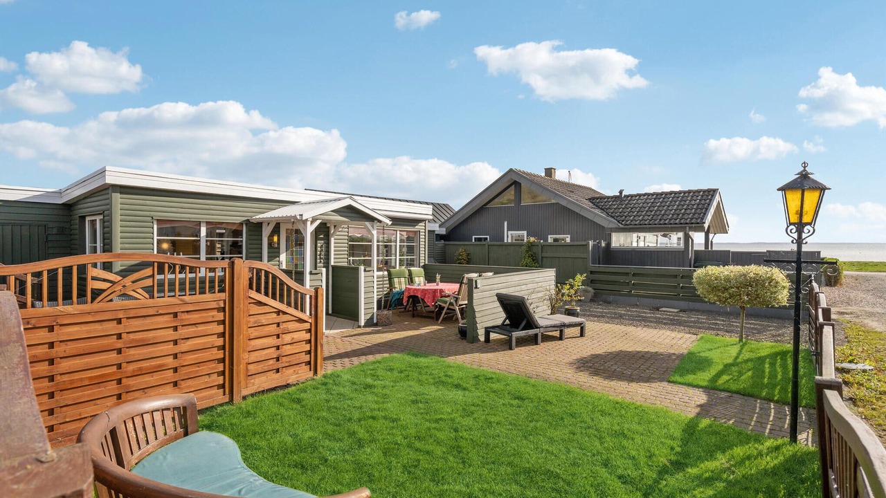 Photo of Others in Bjert