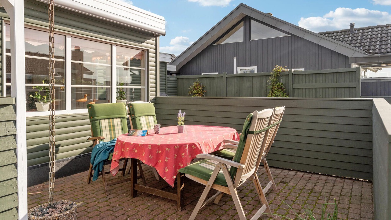 Photo of Others in Bjert