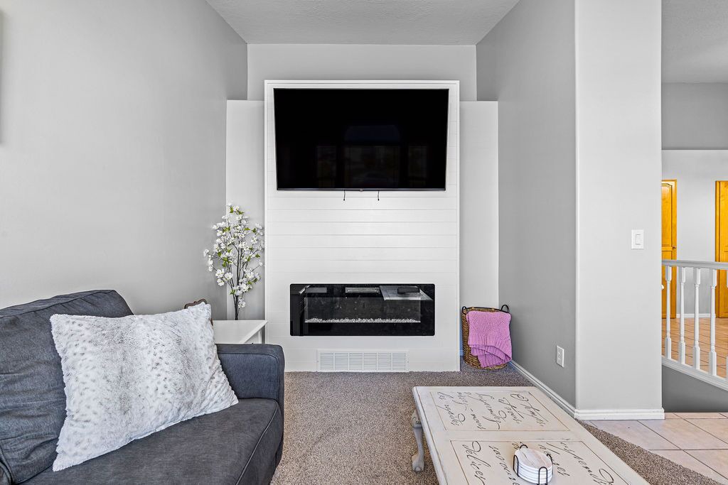 Photo of Livingroom in Clearfield