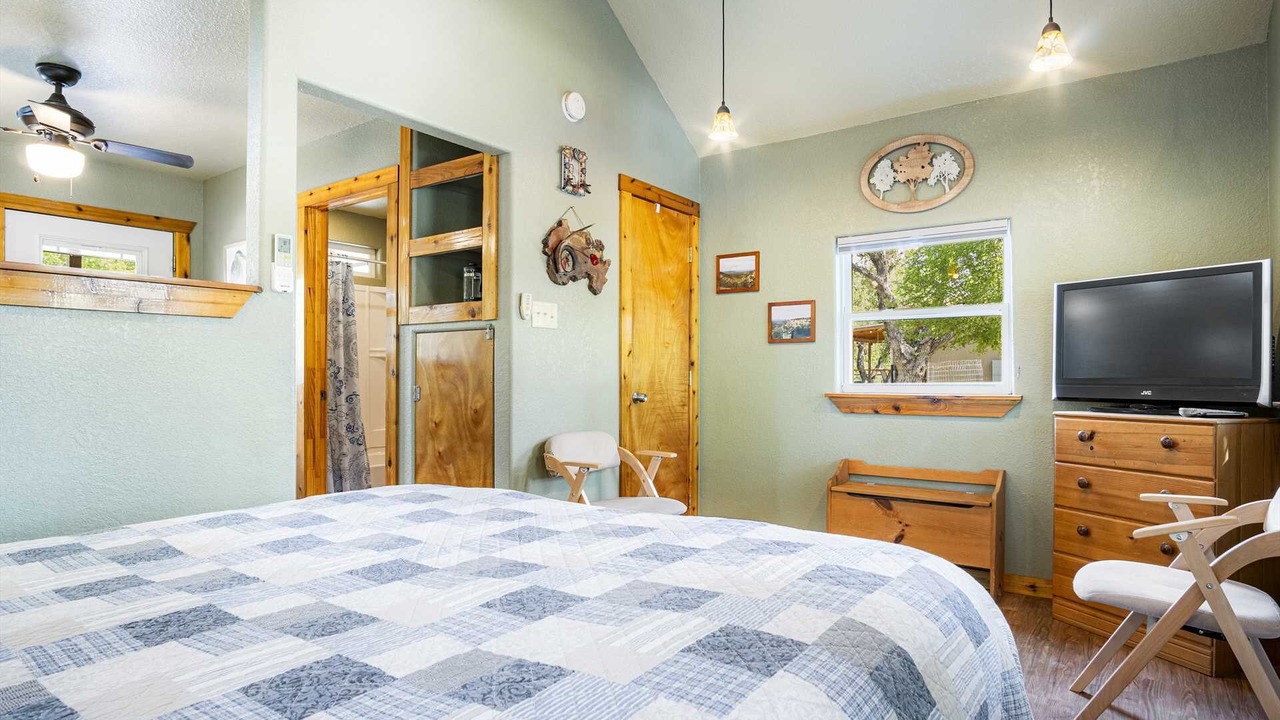 Photo of Bedroom in Bandera