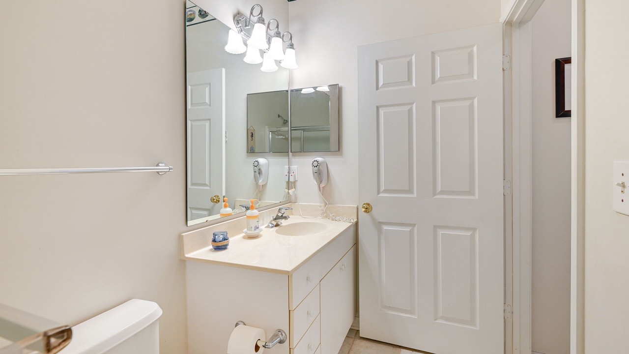 Photo of Bathroom in Red Hill
