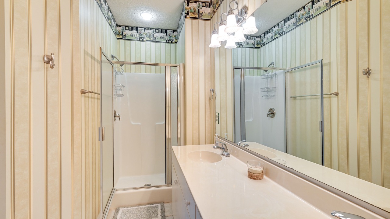 Photo of Bathroom in Red Hill