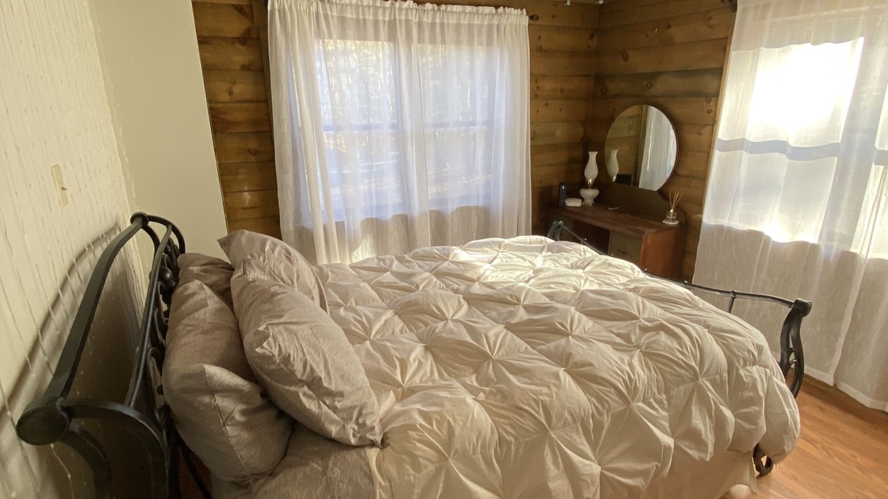 Photo of Bedroom in Basye