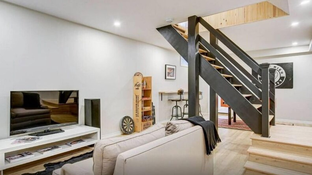 Photo of Livingroom in Bolton-Ouest