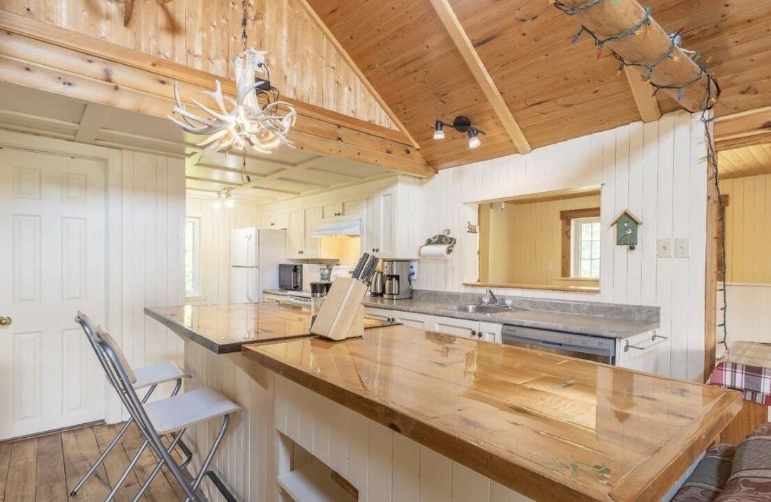 Photo of Kitchen in Saint-Michel-des-Saints
