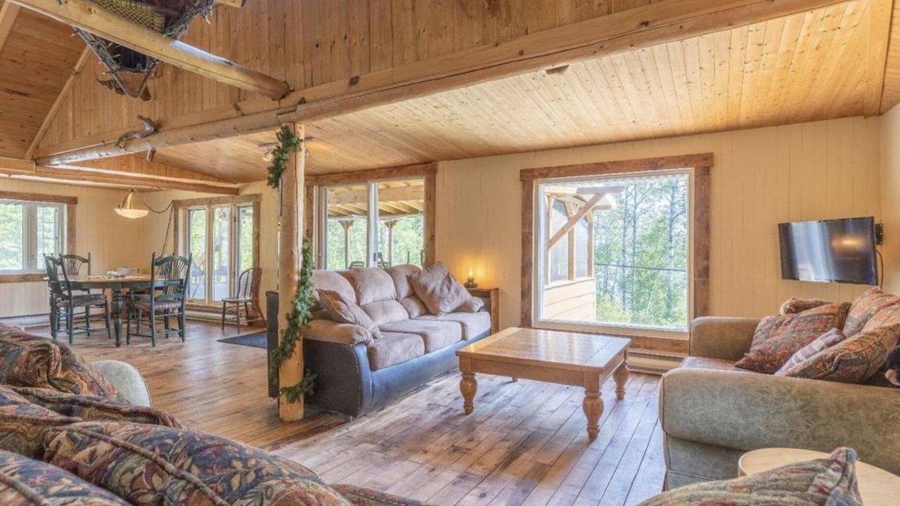 Photo of Livingroom in Saint-Michel-des-Saints