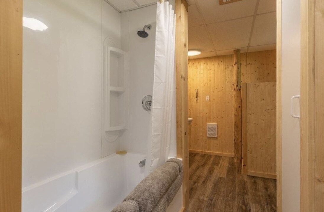 Photo of Bathroom in Saint-Michel-des-Saints