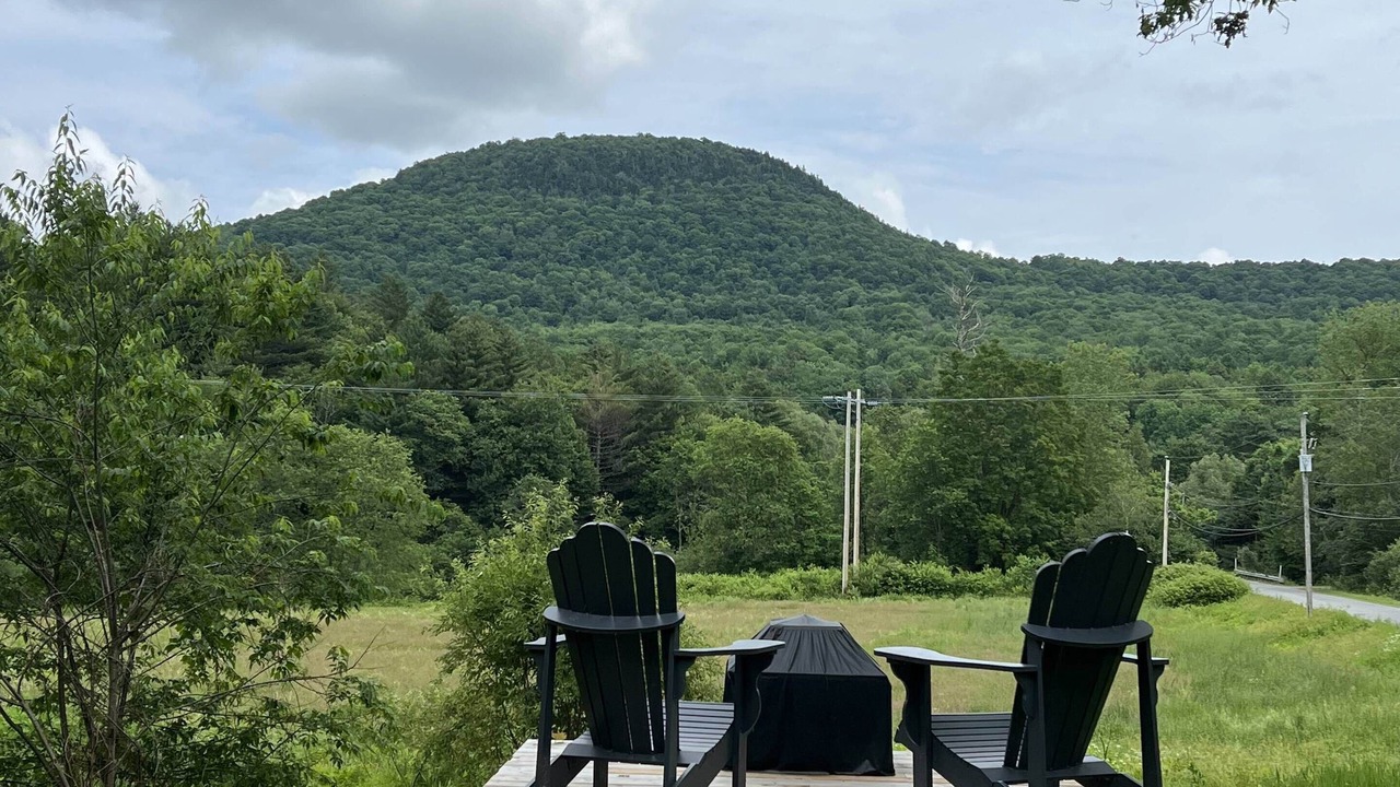 Photo of Outdoor in Bolton-Est