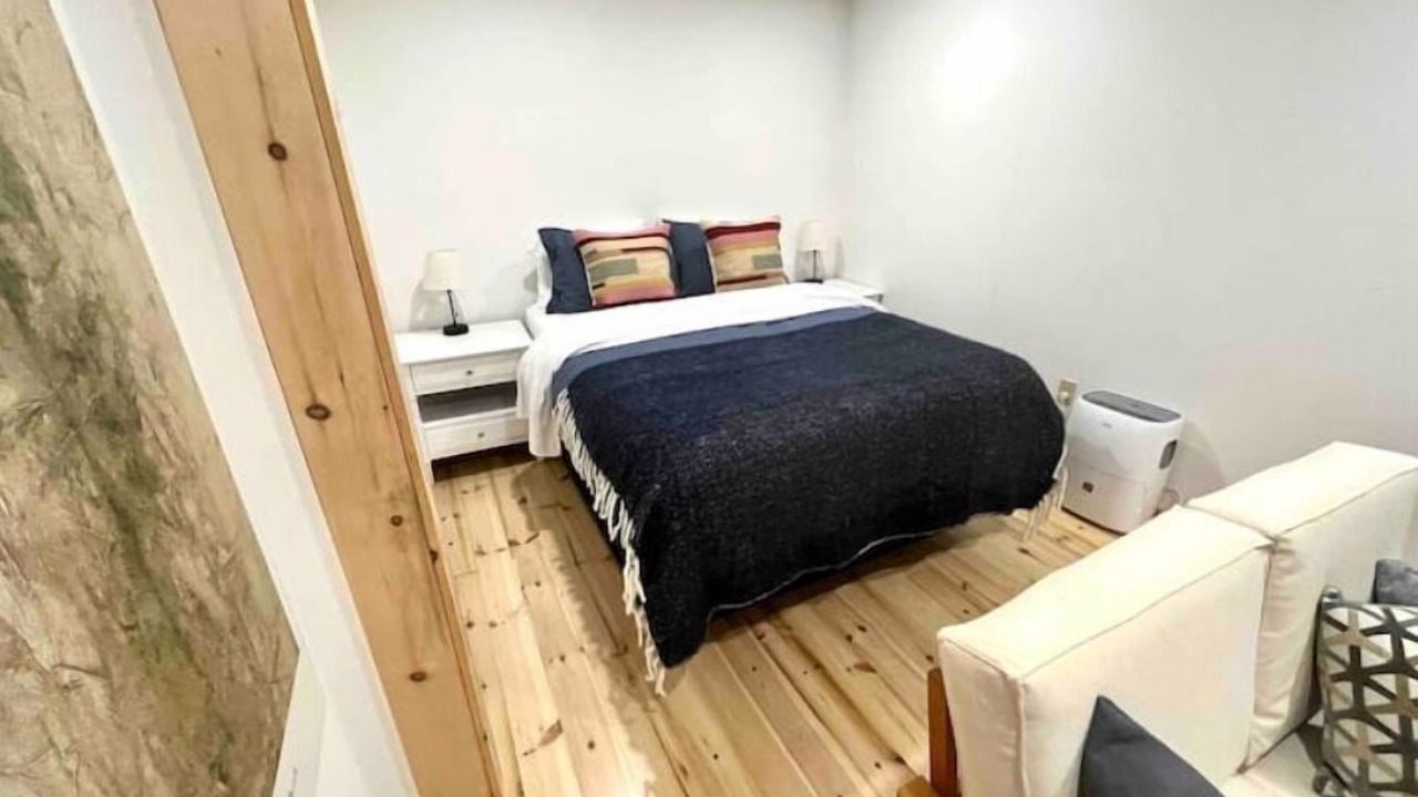 Photo of Bedroom in Dysart et al