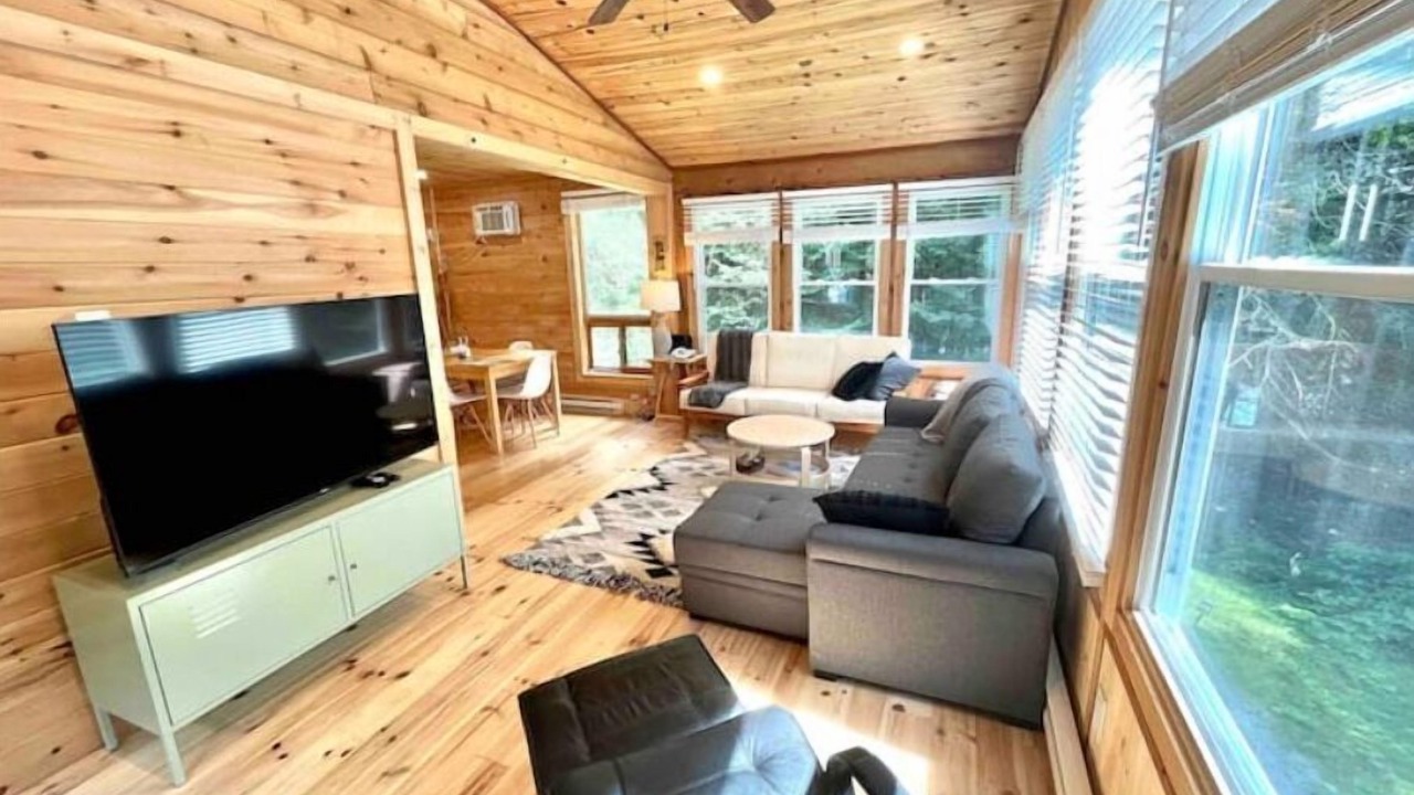 Photo of Livingroom in Dysart et al