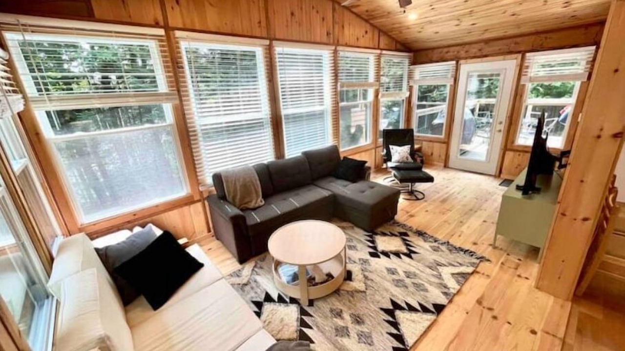 Photo of Livingroom in Dysart et al