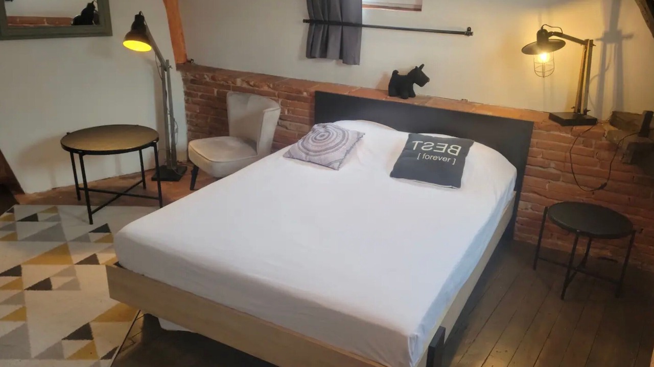 Photo of Bedroom in Toulouse City-Centre