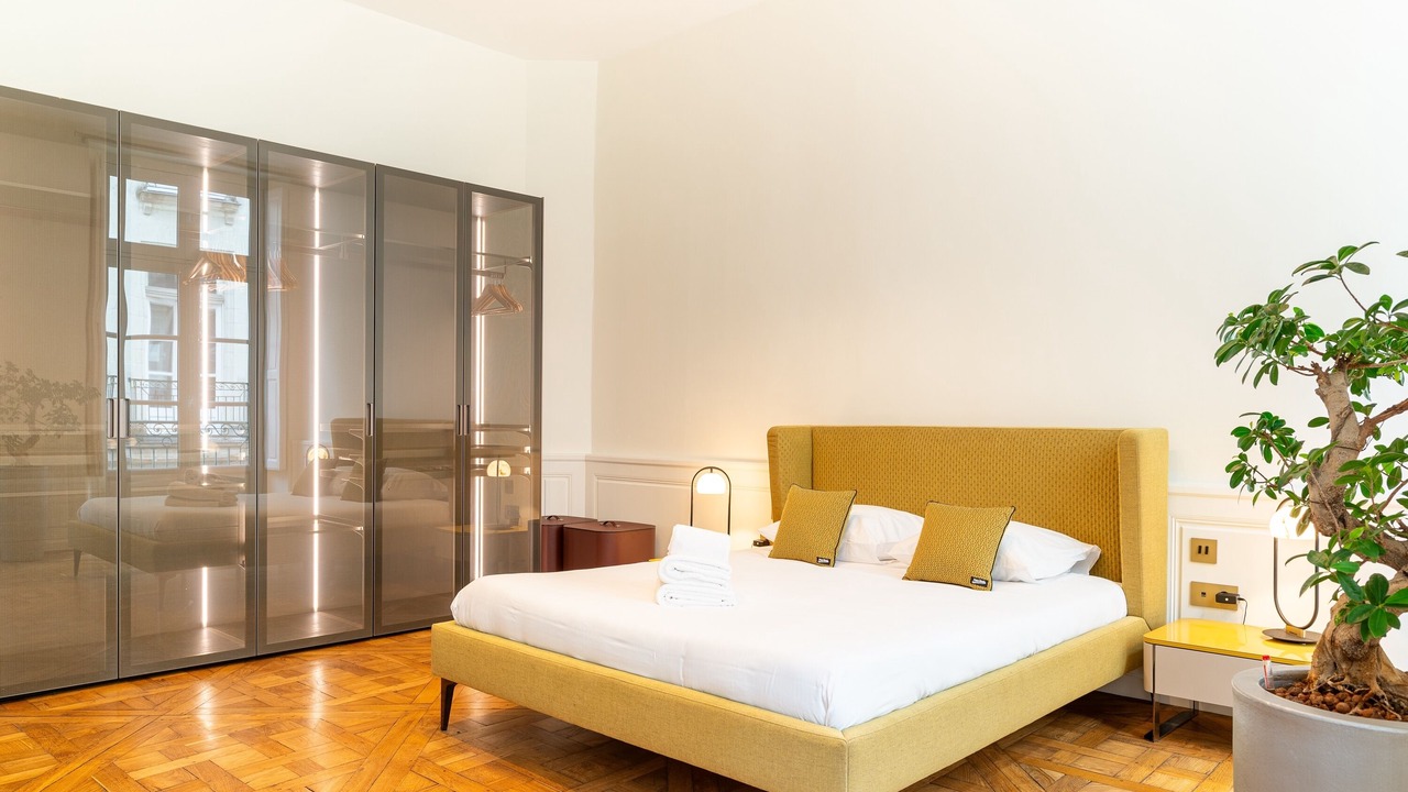 Photo of Bedroom in Graslin - Commerce