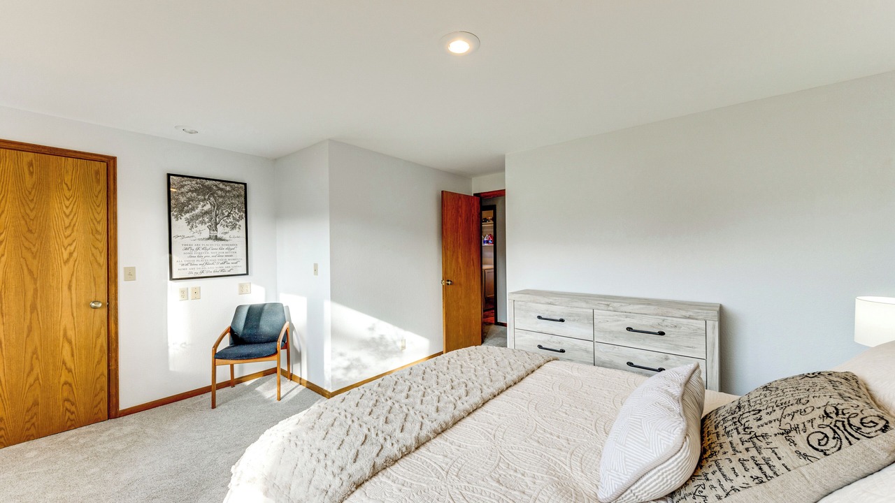 Photo of Bedroom in La Conner