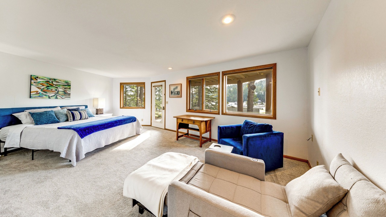 Photo of Bedroom in La Conner