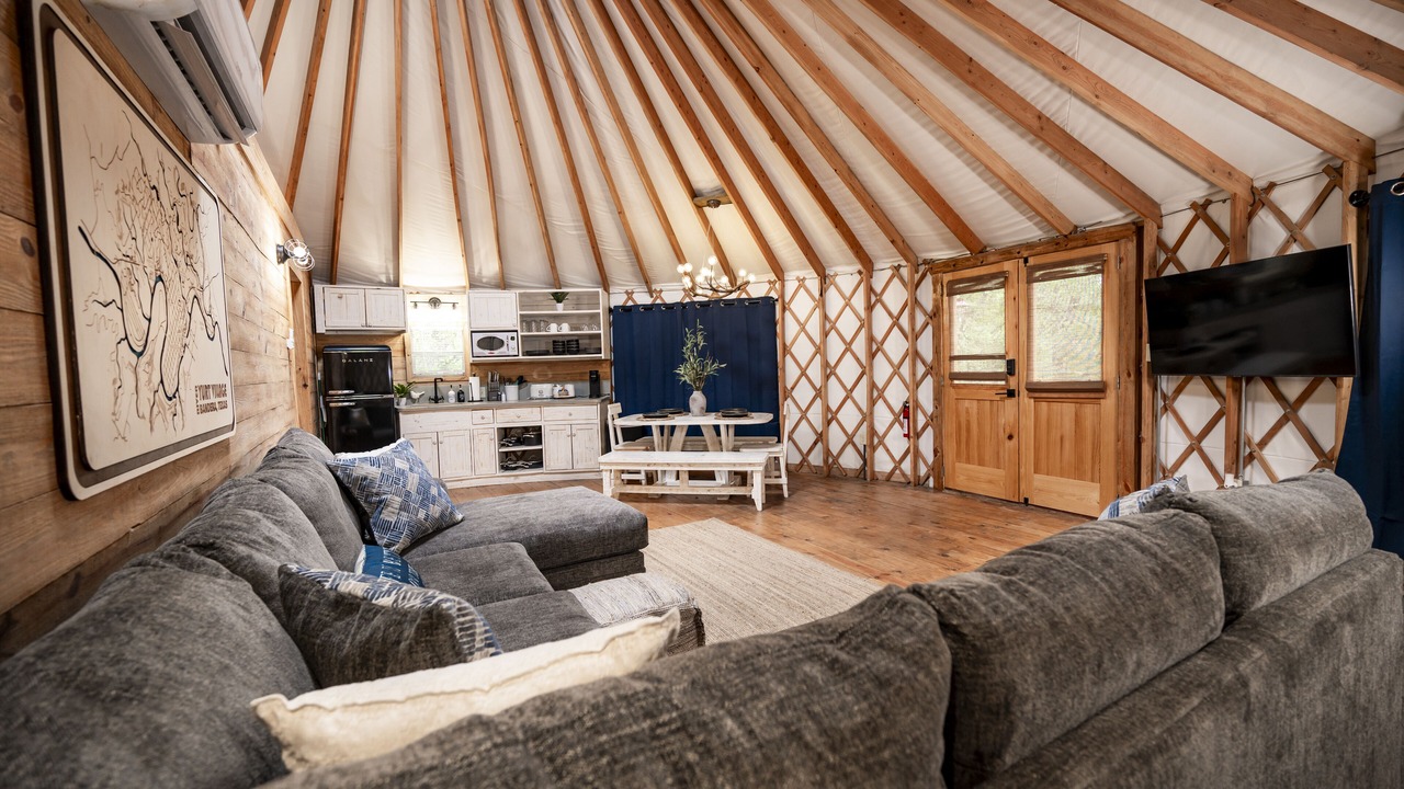 Photo of Livingroom in Bandera