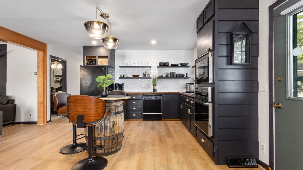 Photo of Kitchen in Motley