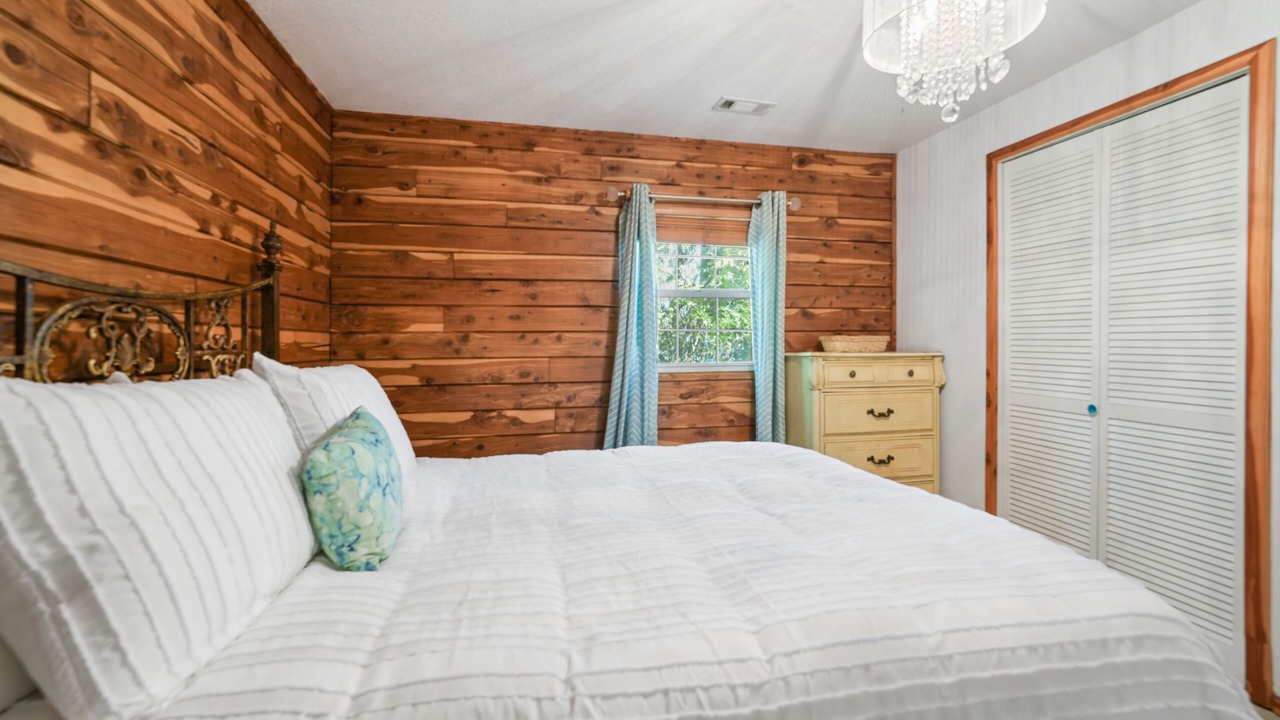 Photo of Bedroom in Rogers