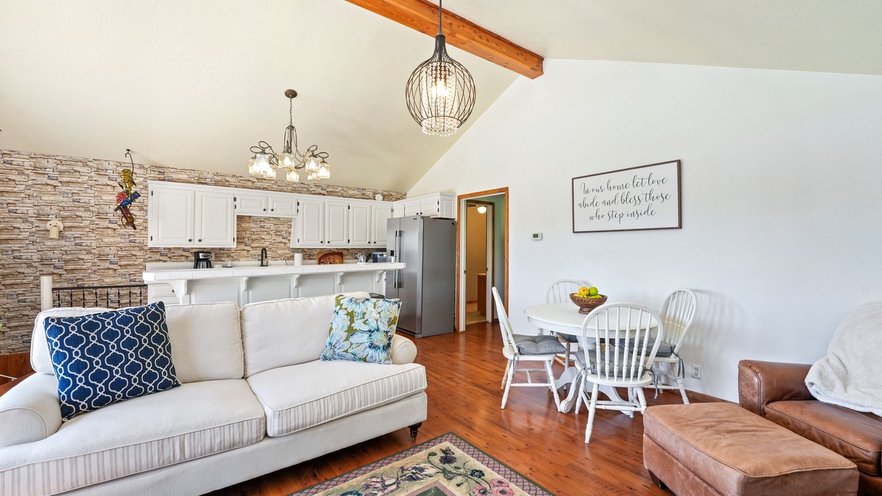 Photo of Livingroom in Rogers