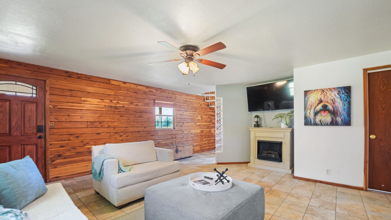 Photo of Livingroom in Rogers