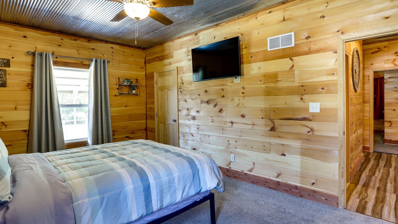 Photo of Bedroom in Grubville