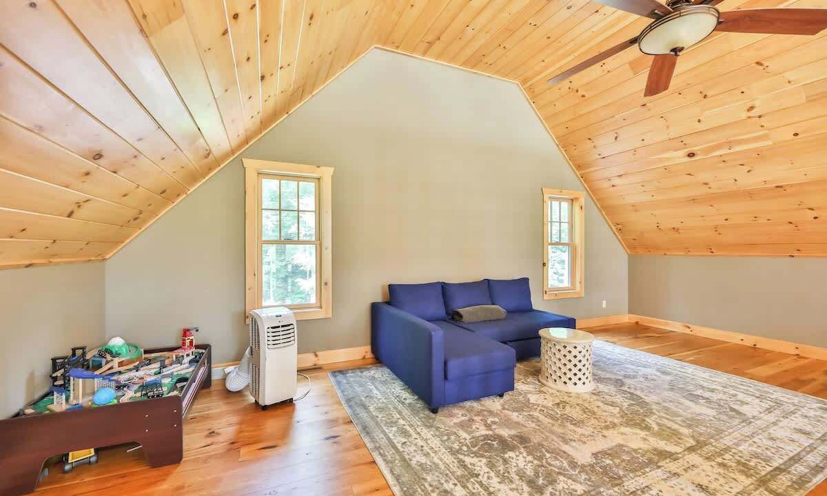 Photo of Livingroom in Windham