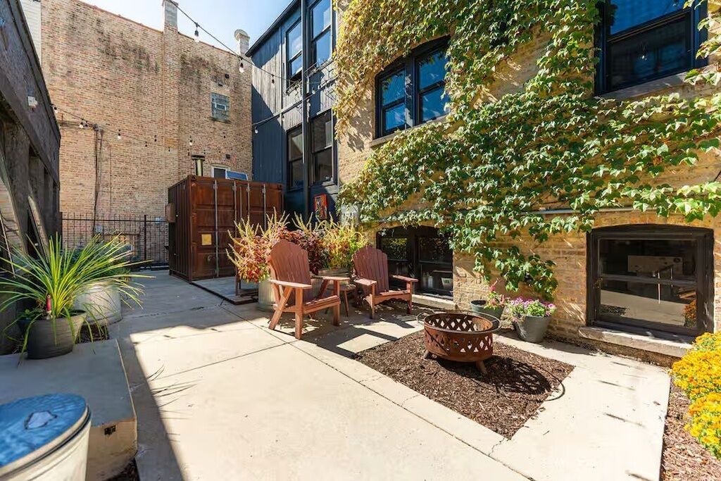Photo of Patio Balcony in Logan Square