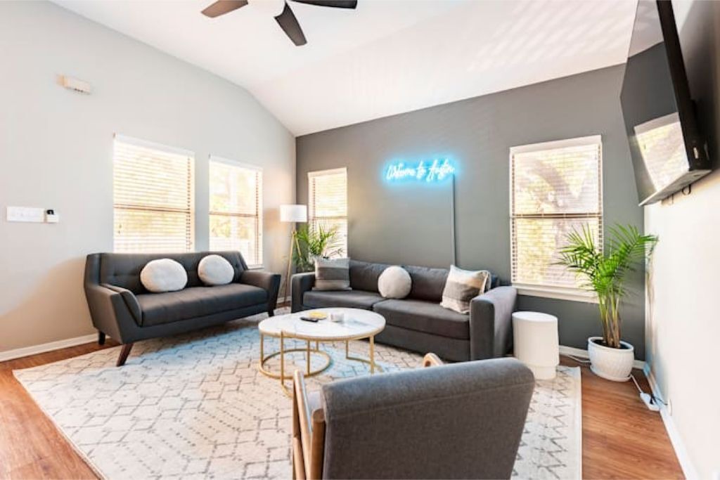 Photo of Livingroom in Cherrywood