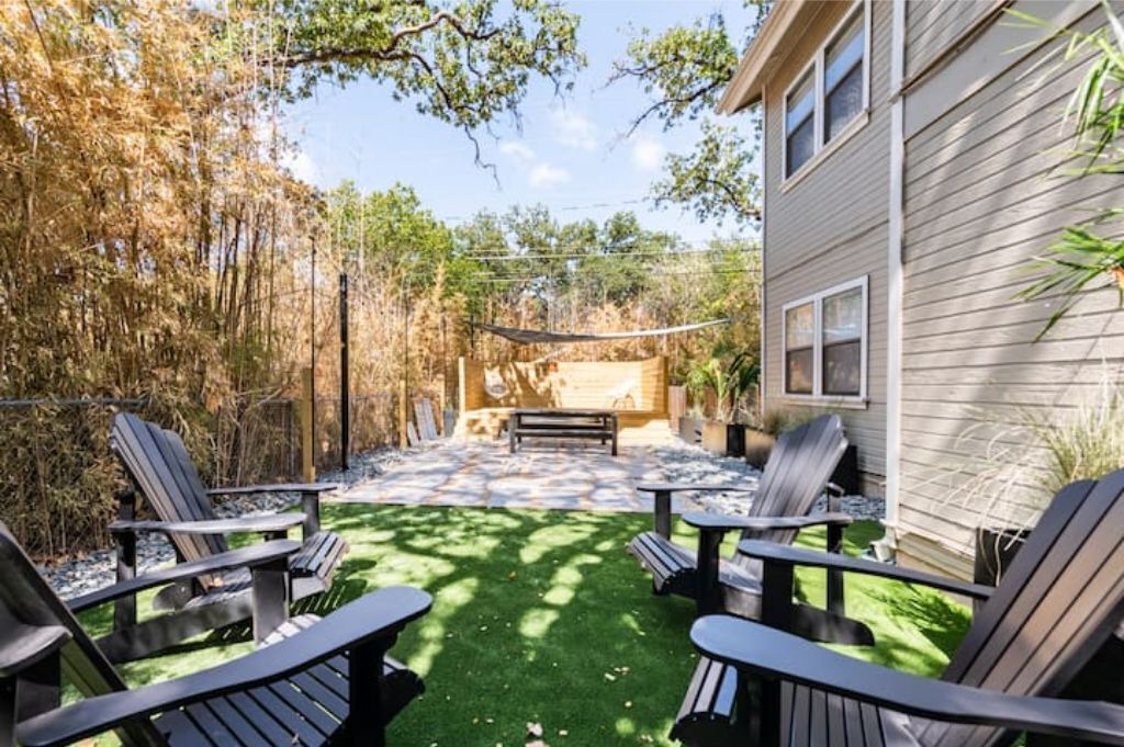 Photo of Outdoor in Cherrywood